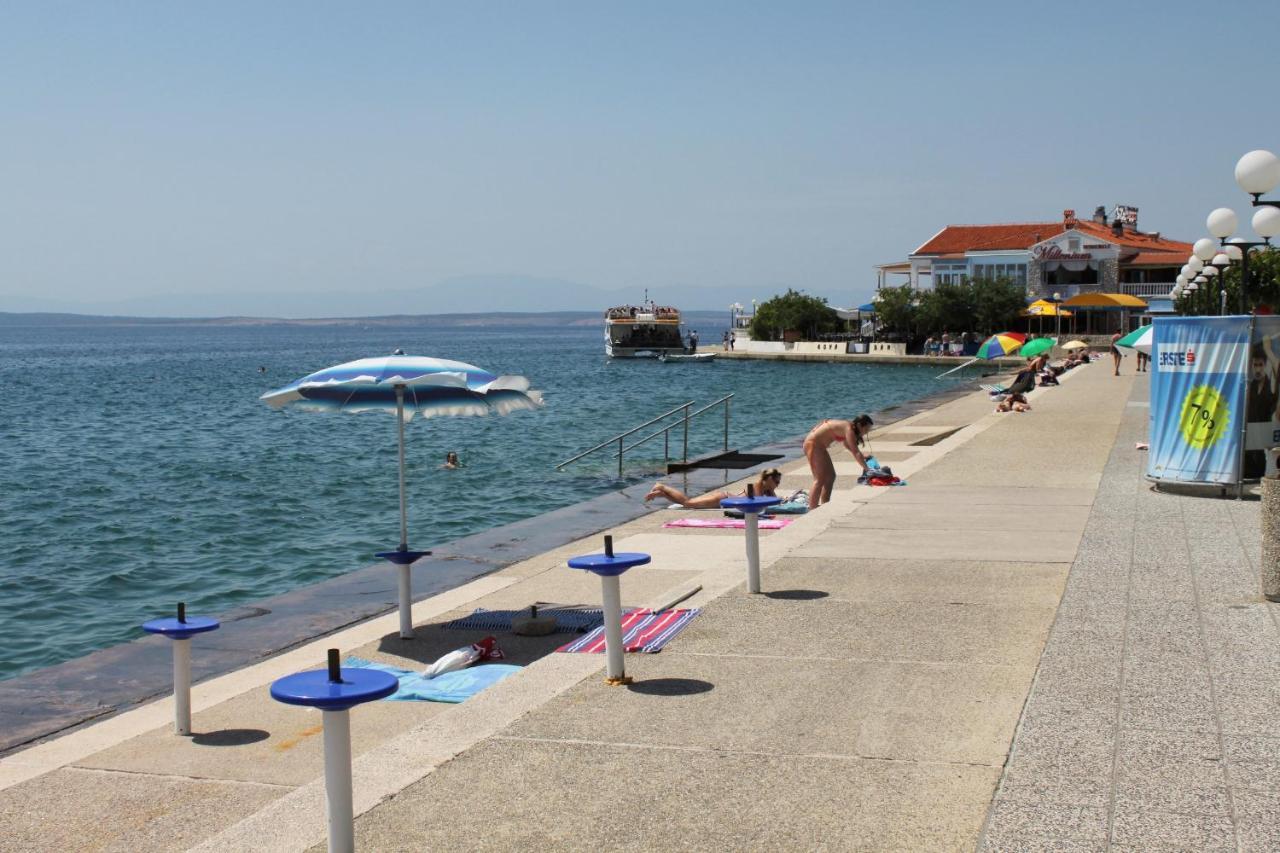 Apartments And Rooms With Parking Space Selce, Crikvenica - 2362 Bagian luar foto
