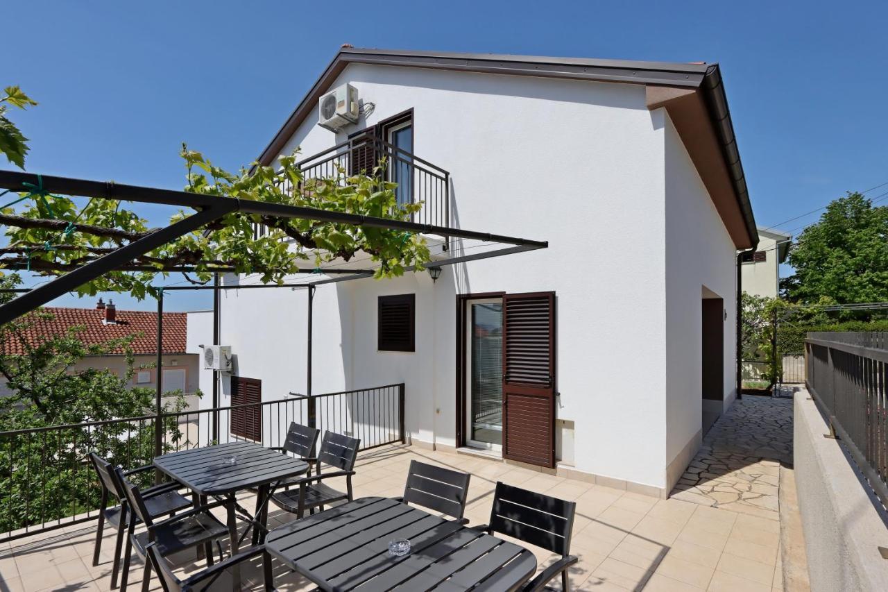 Apartments And Rooms With Parking Space Selce, Crikvenica - 2362 Bagian luar foto