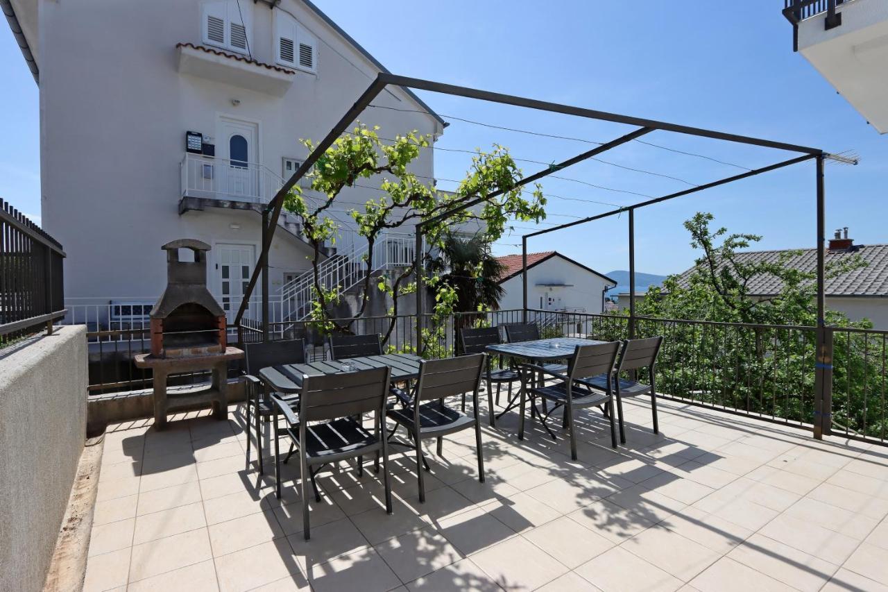 Apartments And Rooms With Parking Space Selce, Crikvenica - 2362 Bagian luar foto