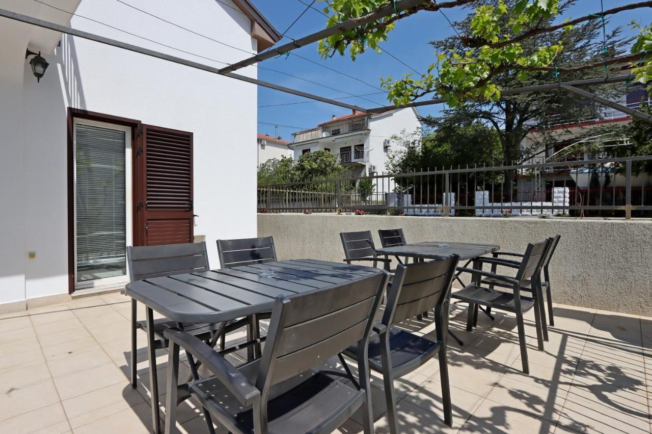 Apartments And Rooms With Parking Space Selce, Crikvenica - 2362 Bagian luar foto
