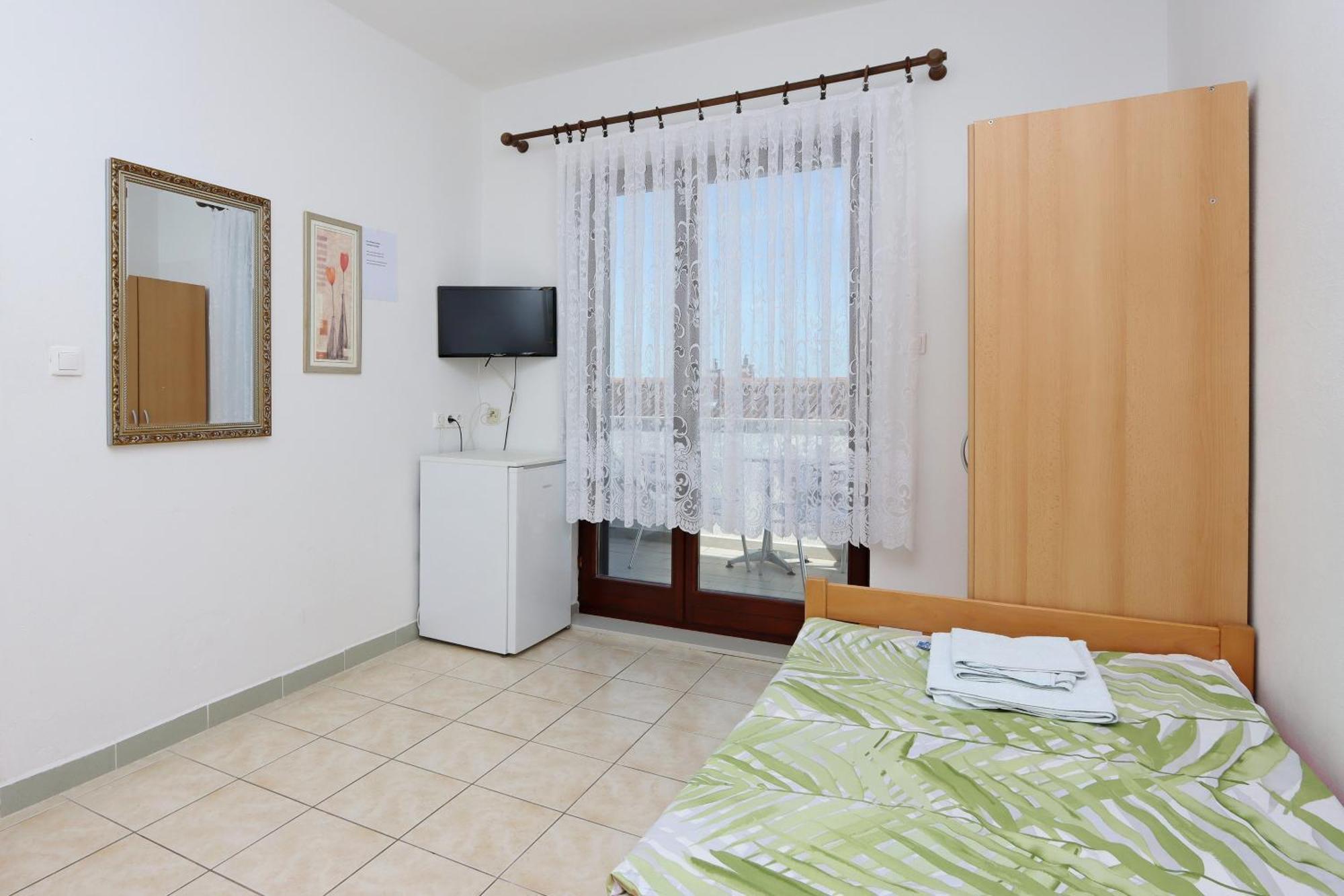 Apartments And Rooms With Parking Space Selce, Crikvenica - 2362 Ruang foto